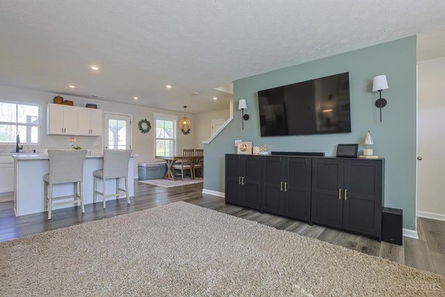 89 Cedarwood Drive, Amelia, OH 45102