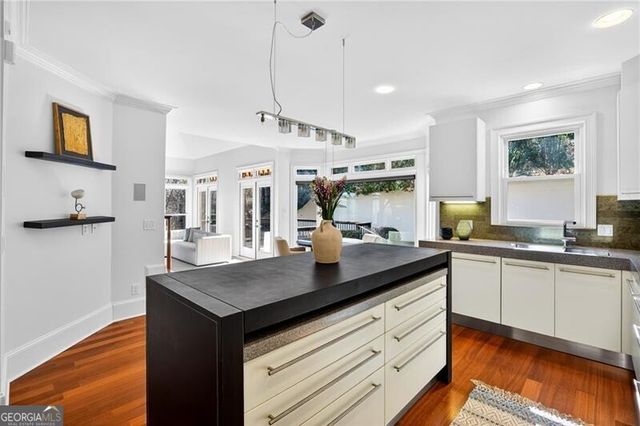 6 Wieuca Trace NE, Atlanta, GA 30342