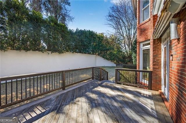 6 Wieuca Trace NE, Atlanta, GA 30342