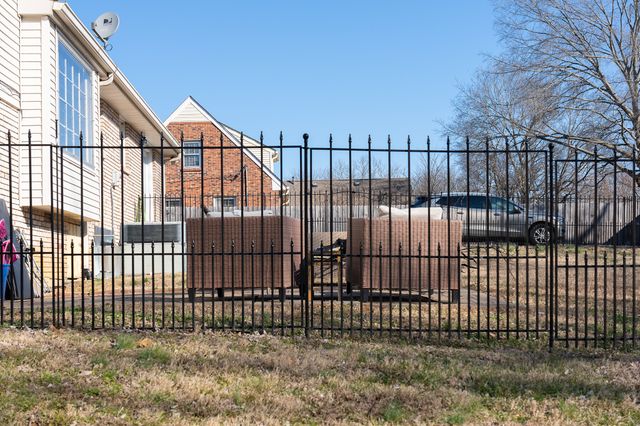 1005 Emily Dr, Goodlettsville, TN 37072