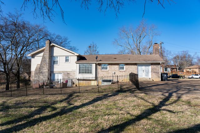 1005 Emily Dr, Goodlettsville, TN 37072