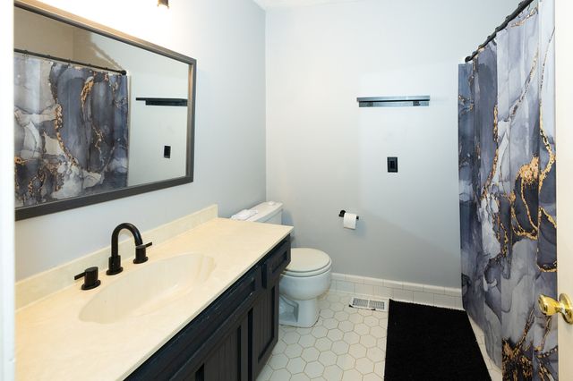 1005 Emily Dr, Goodlettsville, TN 37072