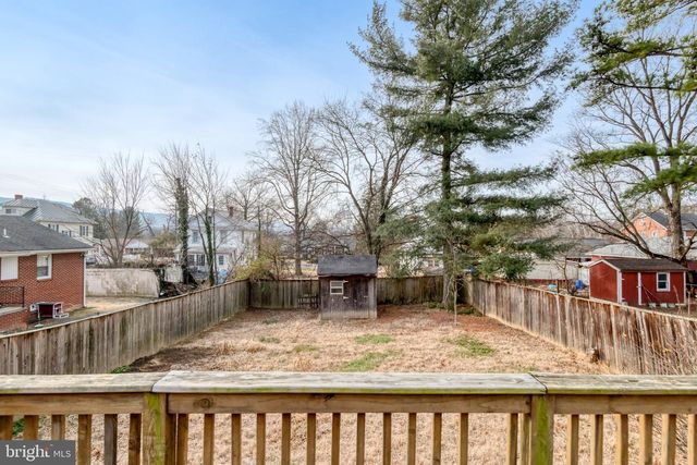 517 W KING ST, Strasburg, VA 22657