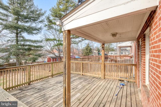 517 W KING ST, Strasburg, VA 22657