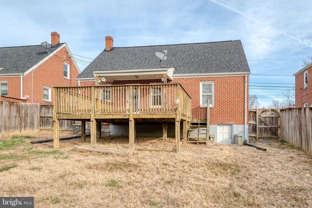 517 W KING ST, Strasburg, VA 22657