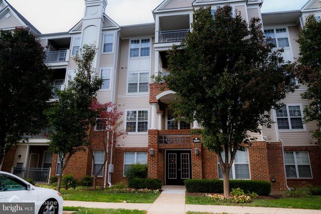 3009 NICOSH CIR #4103, Falls Church, VA 22042