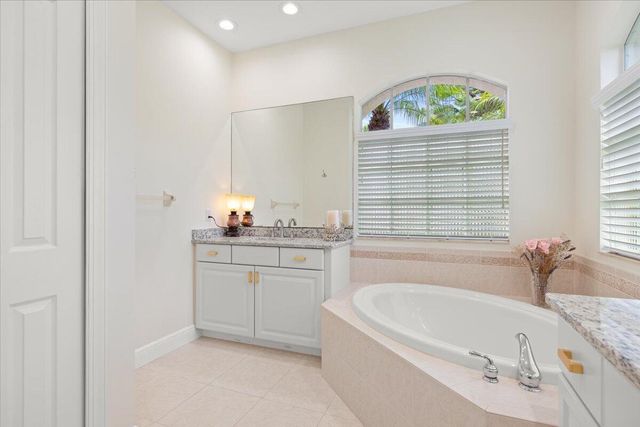 9301 Briarcliff Trace, Port St. Lucie, FL 34986