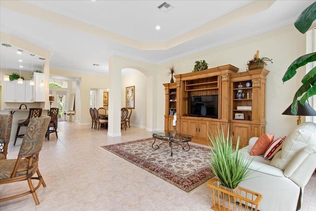 9301 Briarcliff Trace, Port St. Lucie, FL 34986