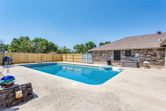 402 Ash Road, Choctaw, OK 73020