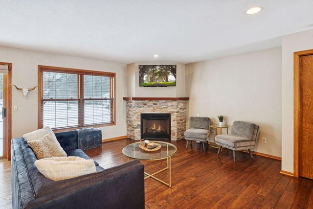 17155 Sandy Lane, Minnetonka, MN 55345