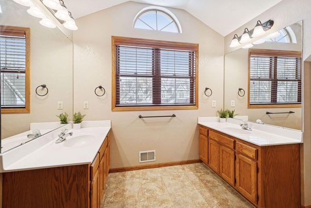 17155 Sandy Lane, Minnetonka, MN 55345