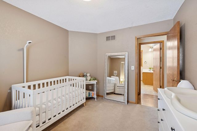 17155 Sandy Lane, Minnetonka, MN 55345