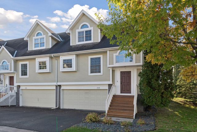 17155 Sandy Lane, Minnetonka, MN 55345