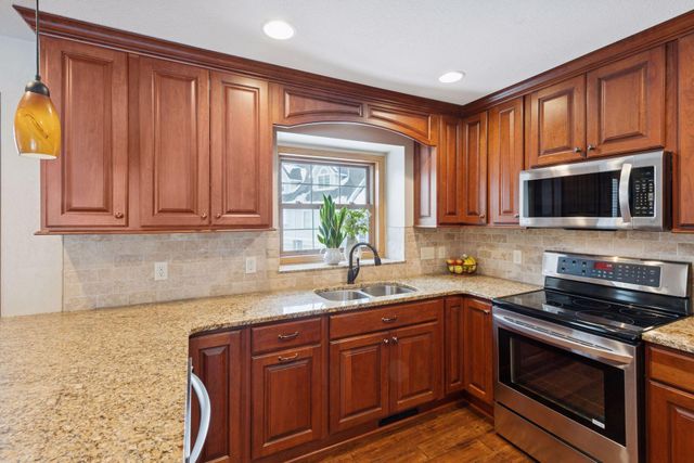 17155 Sandy Lane, Minnetonka, MN 55345