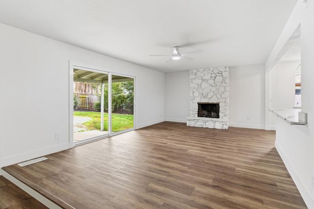 7341 Stanwood Way, Sacramento, CA 95831