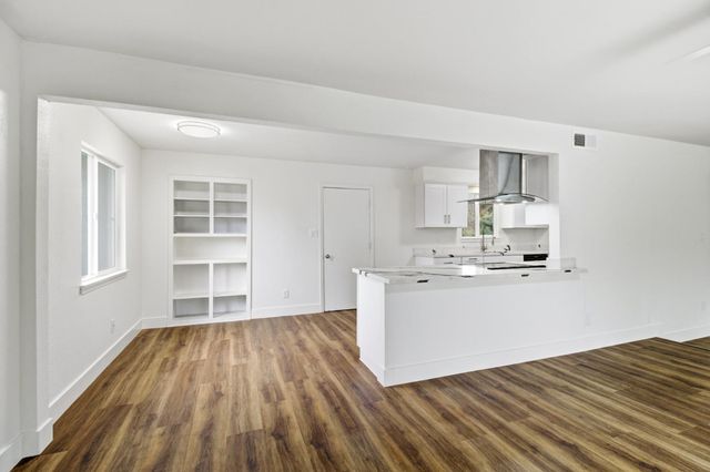 7341 Stanwood Way, Sacramento, CA 95831