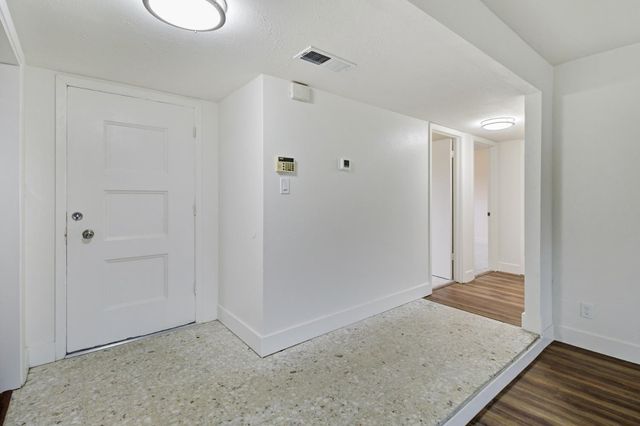 7341 Stanwood Way, Sacramento, CA 95831