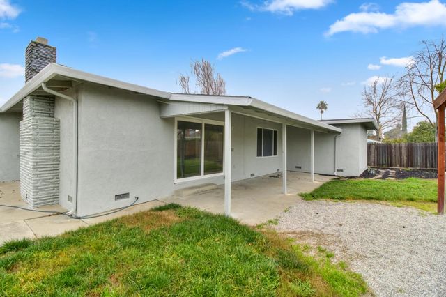 7341 Stanwood Way, Sacramento, CA 95831