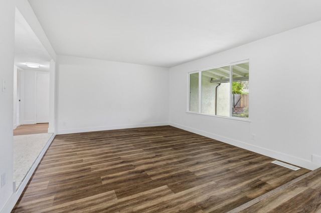 7341 Stanwood Way, Sacramento, CA 95831