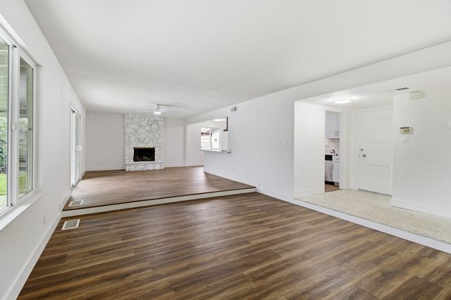 7341 Stanwood Way, Sacramento, CA 95831