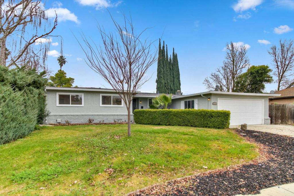 7341 Stanwood Way, Sacramento, CA 95831