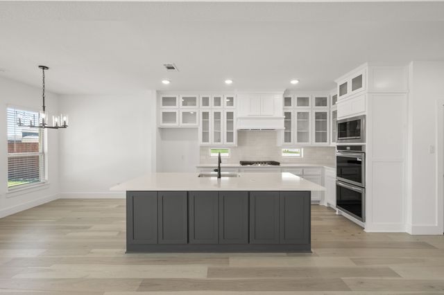 1814 Hidden Creek Drive, Midlothian, TX 76065