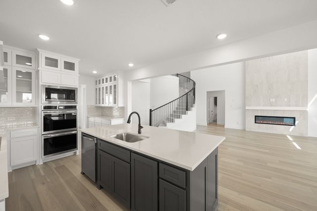 1814 Hidden Creek Drive, Midlothian, TX 76065