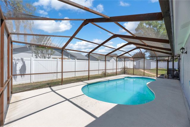 2805 TAMMARRON LANE, Brandon, FL 33511