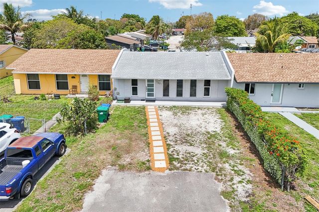 2951 NW 195th St, Miami Gardens, FL 33056