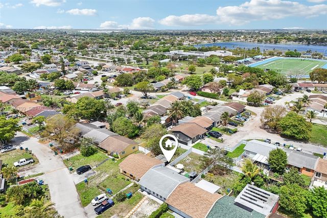 2951 NW 195th St, Miami Gardens, FL 33056