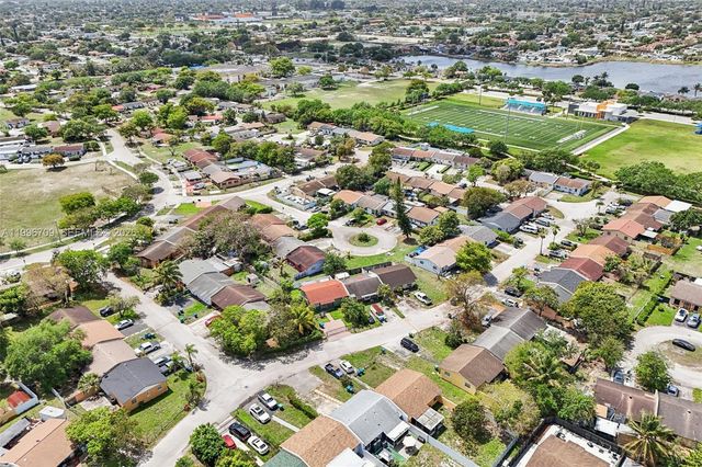 2951 NW 195th St, Miami Gardens, FL 33056