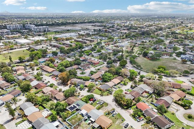 2951 NW 195th St, Miami Gardens, FL 33056