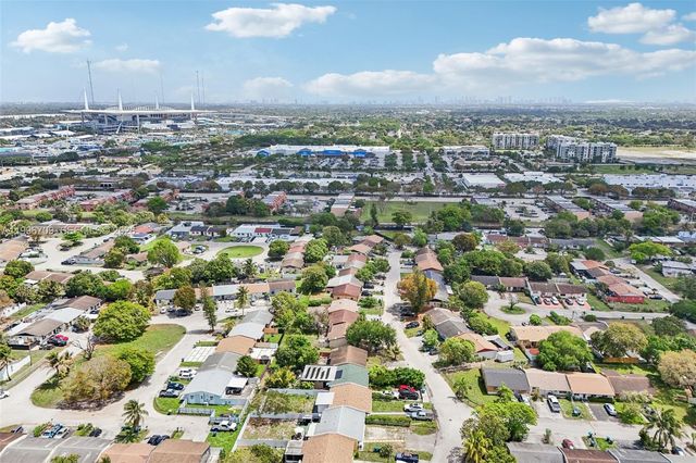 2951 NW 195th St, Miami Gardens, FL 33056