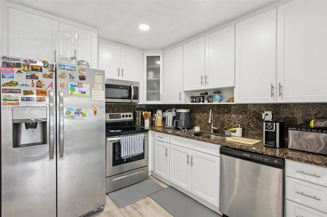 2951 NW 195th St, Miami Gardens, FL 33056