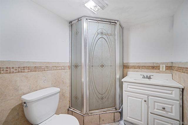 182 New York Avenue, Bay Shore, NY 11706