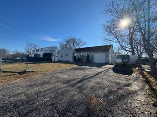 182 New York Avenue, Bay Shore, NY 11706