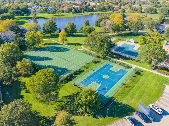 1931 Farnham Court, Schaumburg, IL 60194