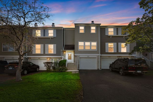 1931 Farnham Court, Schaumburg, IL 60194