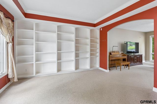 168 S 167Th Street, Omaha, NE 68118