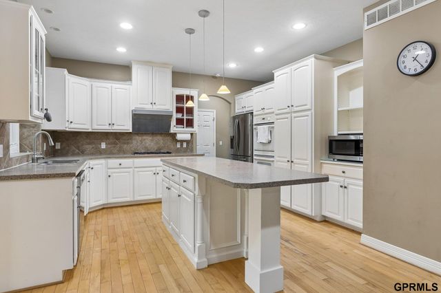 168 S 167Th Street, Omaha, NE 68118