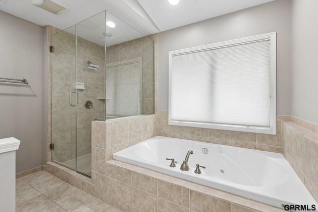 168 S 167Th Street, Omaha, NE 68118