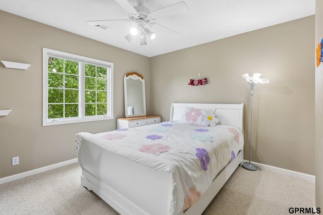 168 S 167Th Street, Omaha, NE 68118