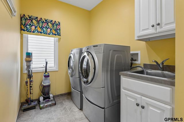 168 S 167Th Street, Omaha, NE 68118