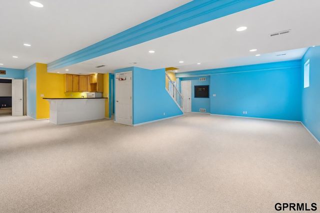 168 S 167Th Street, Omaha, NE 68118