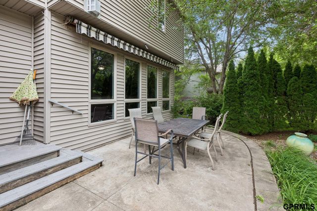 168 S 167Th Street, Omaha, NE 68118