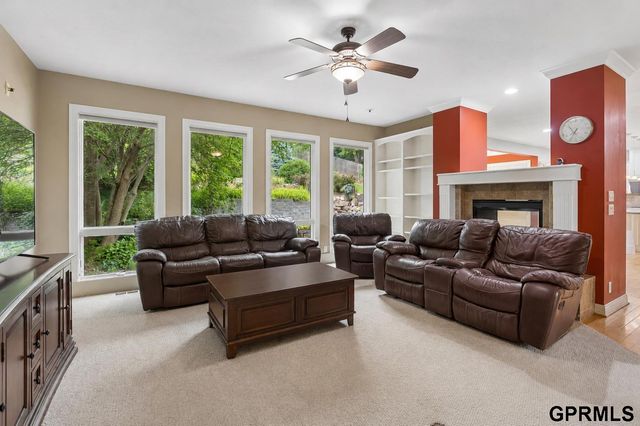 168 S 167Th Street, Omaha, NE 68118