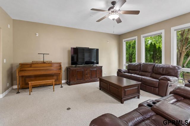 168 S 167Th Street, Omaha, NE 68118