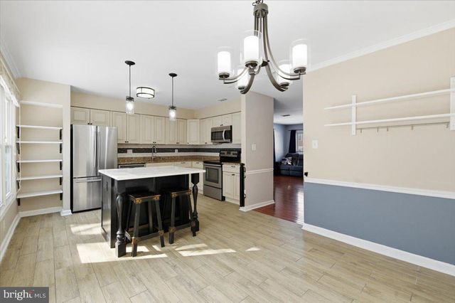14187 ROYAL OAK LN, Centreville, VA 20120