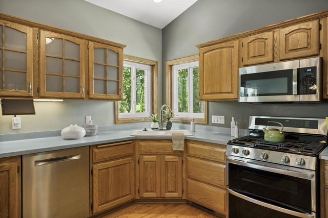 10 Byars Circle, Madison, WI 53719