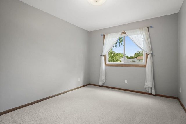 10 Byars Circle, Madison, WI 53719